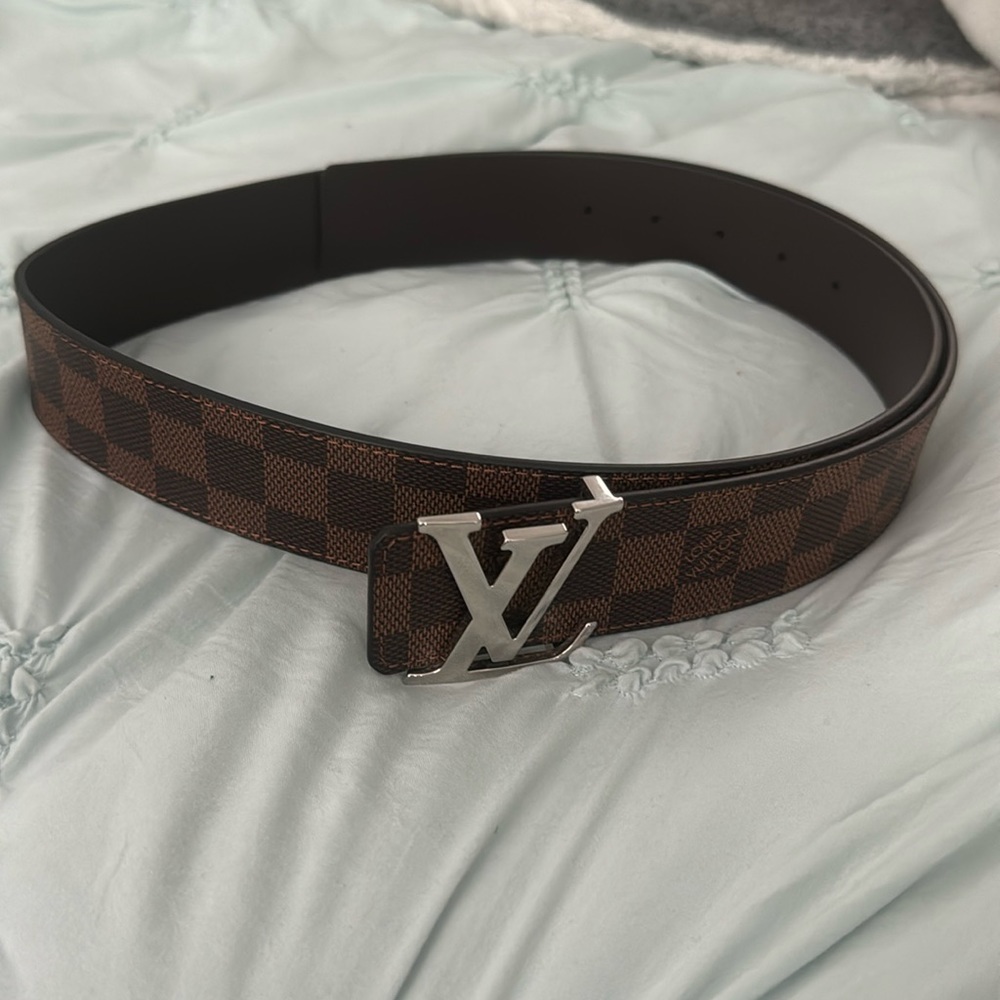 Louis Vuitton men’s belt
